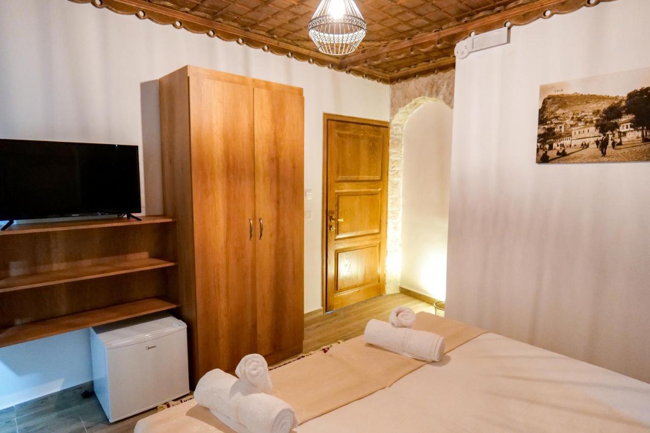 Hotel Kapllani Berat Luaran gambar